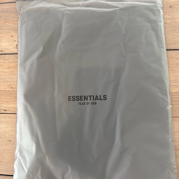 New Essentials Feat of God Stretch Limo Black Men's T-Shirt Sizes S, M, L - Picture 4 of 7